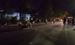 Hai xe máy vỡ nát ở Sài Gòn, 2 người chết, 2 người bị thương