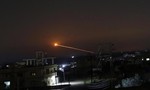 Israel trả đũa sau khi tên lửa Syria rơi gần lò phản ứng hạt nhân