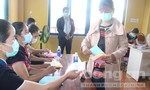 Hình ảnh các cử tri 6 xã biên giới ở Quảng Nam hào hứng đi bầu cử sớm