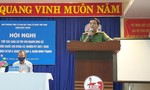 Đại tá Nguyễn Sỹ Quang khẳng định với cử tri sẽ cương quyết đấu tranh chống tham nhũng