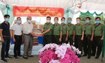 Công an An Giang thăm, tặng quà Hội Khmer – Việt Nam tại 2 tỉnh của Campuchia