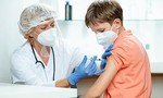EU cho phép sử dụng vaccine của Pfizer cho trẻ 12 tuổi trở lên