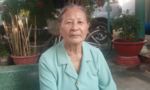 Cụ bà 80 tuổi dùng tiền tiết kiệm góp quỹ phòng dịch COVID-19