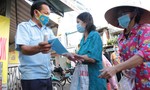 Người dân đi chợ bằng "tem phiếu" in mã QR đầu tiên ở Sài Gòn