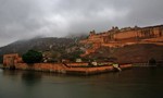Sét đánh trúng pháo đài cổ ở Ấn Độ, hơn chục người thiệt mạng