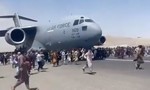 Phát hiện thi thể ở buồng càng máy bay Mỹ cất cánh từ Kabul