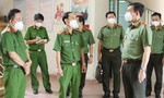 Giám đốc Công an TPHCM kiểm tra công tác chống dịch tại CAQ Tân Phú