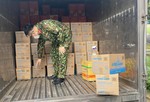 TNI King Coffee tặng gạo cho người dân và tiếp sức tuyến đầu