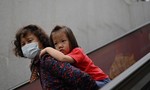 Nhiều nước ở Châu Á ‘đua nhau’ trả tiền để các cặp vợ chồng sinh thêm con