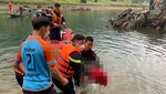Cảnh sát tìm thấy thi thể 3 người trong một gia đình trên sông Mã