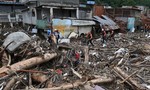 Lở đất cuốn trôi nhà cửa ở Venezuela khiến nhiều người chết