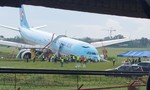 Máy bay Airbus A330 của Korean Air trượt khỏi đường băng khi hạ cánh