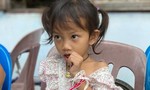 Câu chuyện sống sót thần kỳ của bé 3 tuổi trong vụ xả súng ở Thái Lan