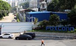 Công nhân rời nhà máy sản xuất iPhone lớn nhất Trung Quốc vì Covid-19