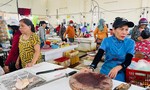Quảng Nam: Chủ hụi ‘mất liên lạc’, tiểu thương ở chợ đứng ngồi không yên