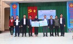 Trao tặng 340 thẻ BHYT cho người dân tại huyện Diễn Châu