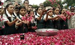 Ấn Độ tuyên tử hình 38 người đánh bom khủng bố