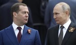 Thủ tướng Medvedev: Nga không cần quan hệ với Phương Tây