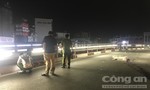 Nam thanh niên nằm chết trên cầu vượt ở Sài Gòn lúc rạng sáng