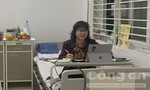 Nữ giáo viên vừa điều trị Covid-19, vừa dạy học online trên giường bệnh
