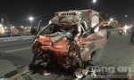 Xe tải ‘găm’ đuôi container trên cầu Đồng Nai, tài xế tử nạn trong cabin bẹp dùm