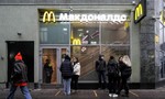 McDonald's, Starbucks, Coca-Cola ngừng hoạt động tại Nga