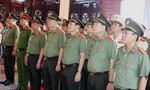 Đoàn đại biểu Bộ Công an dâng hương tưởng niệm đồng chí Phạm Hùng