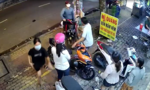 Thanh niên táo tợn phá khóa trộm xe máy trước mặt nhiều người