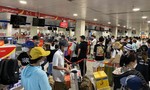 Hệ thống check-in bị lỗi gây ùn tắc nghiêm trọng ở sân bay Tân Sơn Nhất