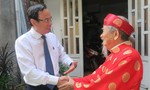 Bí thư Thành ủy Nguyễn Văn Nên chúc thọ nhà nghiên cứu Nguyễn Đình Tư 102 tuổi