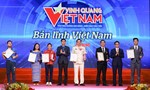 Đại tá Mai Hoàng được vinh danh trong chương trình “Vinh quang Việt Nam”