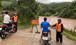 Quảng Bình: Nhiều địa phương bị lũ cô lập do mưa lớn sau bão số 4