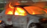 Điều tra vụ xe ô tô 4 chỗ cháy rụi trên quốc lộ 50