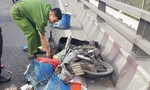 Ô tô va chạm xe máy trên cầu Mỹ Thuận, một phụ nữ tử vong