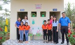 Nhà vệ sinh học đường - ám ảnh của con trẻ và hành động của Quỹ Vì Tầm Vóc Việt