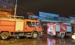 TPHCM: Cháy tiệm tạp hóa gần chợ Hiệp Phú, nhiều người bỏ chạy trong đêm