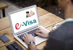 Đề xuất một số chính sách gỡ vướng về cấp visa điện tử, chứng nhận tạm trú