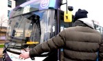 Xe buýt không người lái đầu tiên của Anh hoạt động phục vụ khách