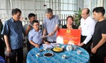 Bộ trưởng Tô Lâm đến thăm, động viên các gia đình liệt sĩ hy sinh ở huyện Cư Kuin