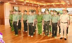 Đoàn đại biểu Công an TPHCM dâng hương tưởng niệm các anh hùng liệt sĩ