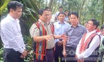 Thủ tướng Phạm Minh Chính khảo sát vườn sâm Ngọc Linh tại Kon Tum
