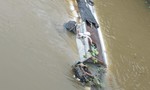 Chìm ghe chở hơn 20 tấn gạo trên sông Bô Kê
