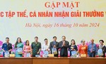 Chủ tịch Quốc hội Trần Thanh Mẫn gặp mặt tập thể, cá nhân nhận giải thưởng Vừ A Dính