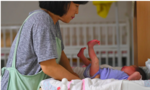 Công ty Hàn Quốc đề nghị trả 75.000 USD cho công nhân khi sinh con