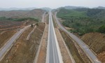 Cấm xe lớn vào cao tốc Cam Lộ - La Sơn: Đẩy khó khăn, nguy hiểm về 2 tỉnh
