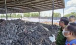 Điều tra vụ 3 xe chở rác thải hữu cơ đổ phía sau nhà máy phân bón An Hưng Nông