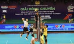 Kết thúc trận đầu tiên Giải bóng chuyền Công an TPHCM mở rộng: Vĩnh Long thắng Trà Vinh 3-0