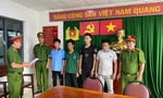 TPHCM: Kiểm tra việc giữ xe trái phép, phát hiện nhóm người sử dụng ma túy