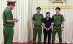 Bắt giam đối tượng thuê vật tư để thắp đèn cho vườn thanh long rồi chiếm đoạt