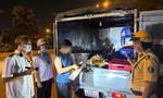 CSGT TPHCM phát hiện 3 xe chở thịt động vật không có giấy chứng nhận kiểm dịch